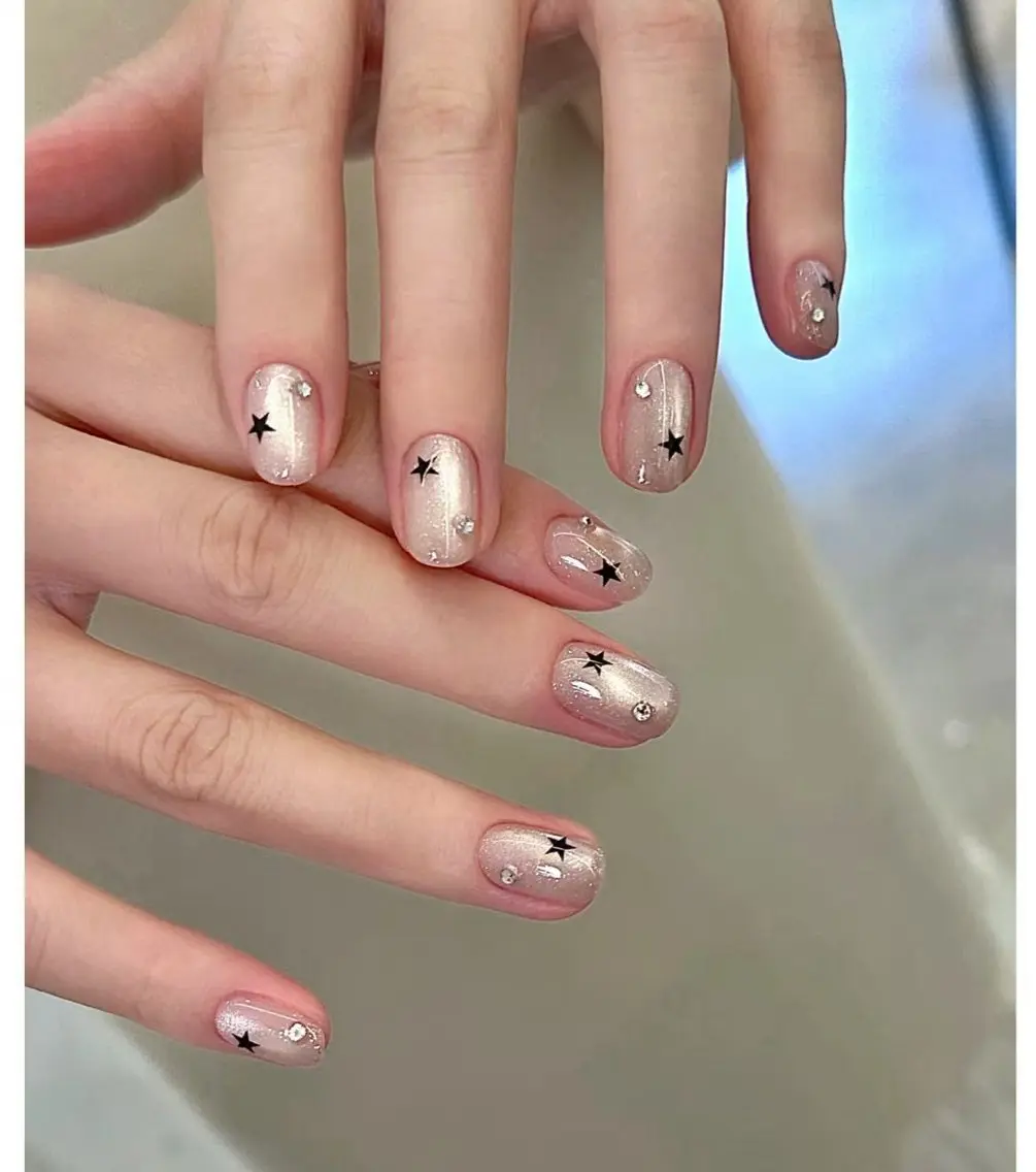 ネイル アートネイル オーロラネイル チークネイル 長さ出し フレンチネイル ハンドネイル Yumi Nail Seiのネイルデザイン