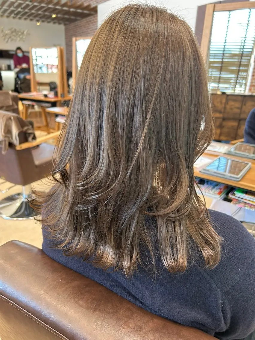 ミディアム カット ヘアカラー トリートメント TELA HAIR 大輪のヘアスタイル