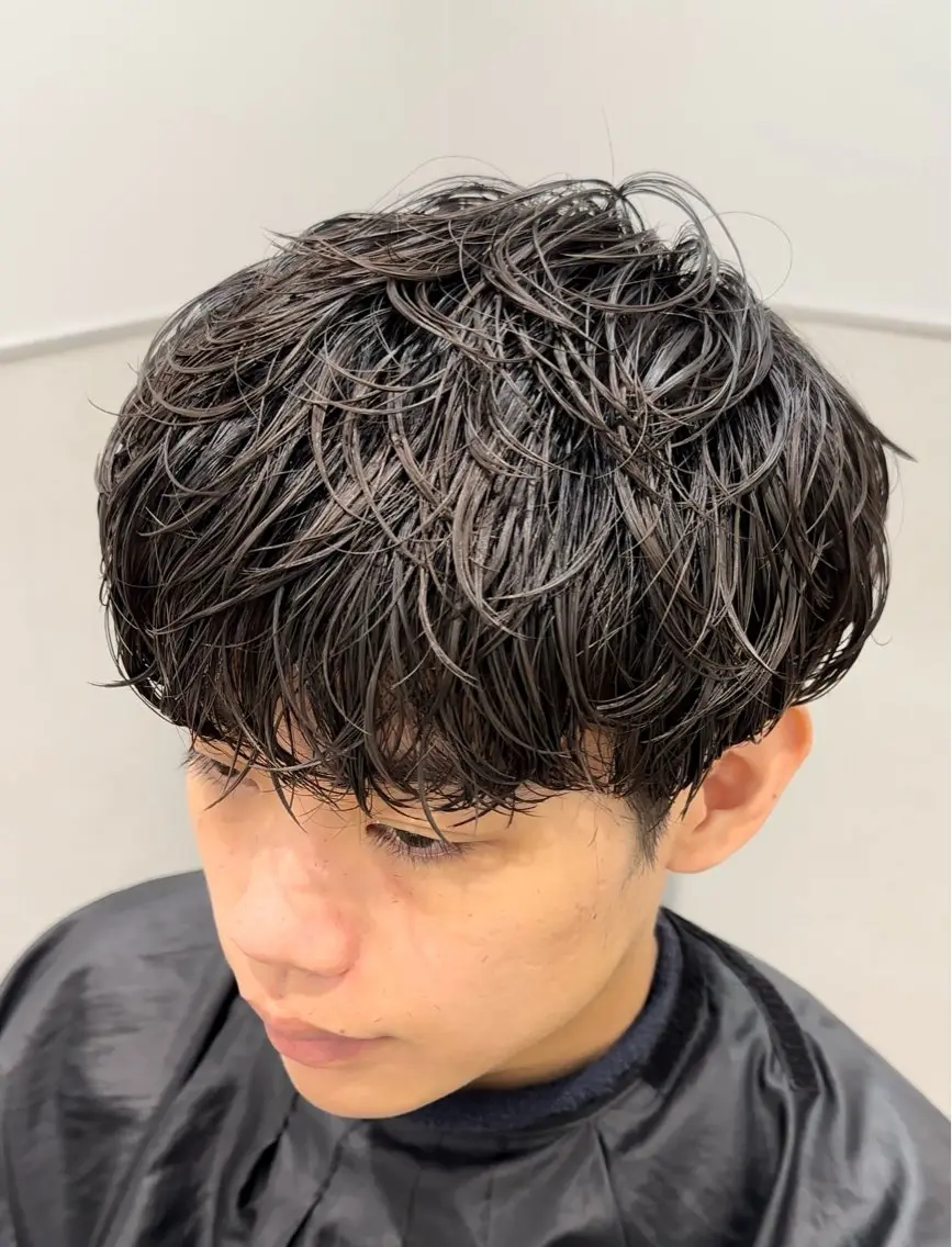 パーマ メンズ メンズパーマ 曲がる縮毛矯正/メン ズカット髪質改善のヘアスタイル