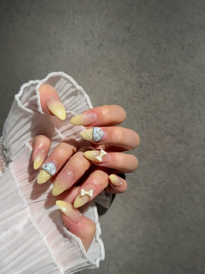 ネイル I-nailロング /ワンホン/キラキラのネイルデザイン