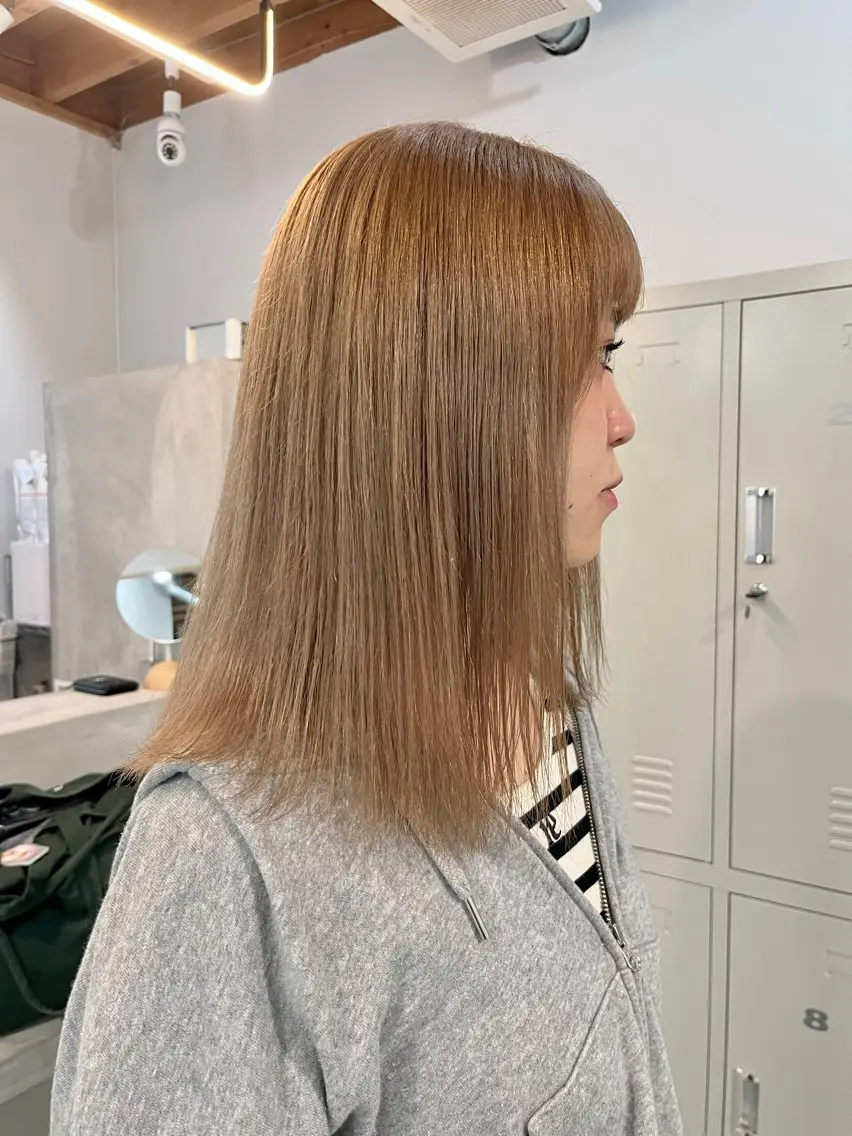 セミロング カット ヘアカラー トリートメント 天神最安値エクステ カラーレイヤーカットのヘアスタイル