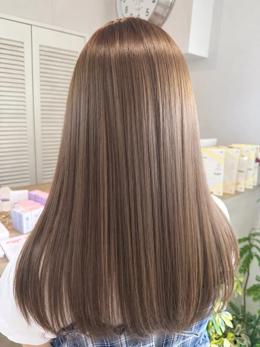 ロング カラー ヘアカラー 太田 結愛のヘアスタイル