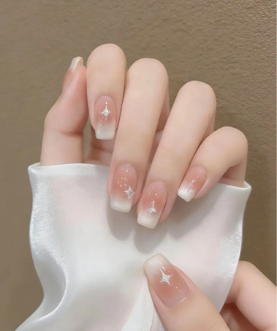 ネイル 周 テイのネイルデザイン