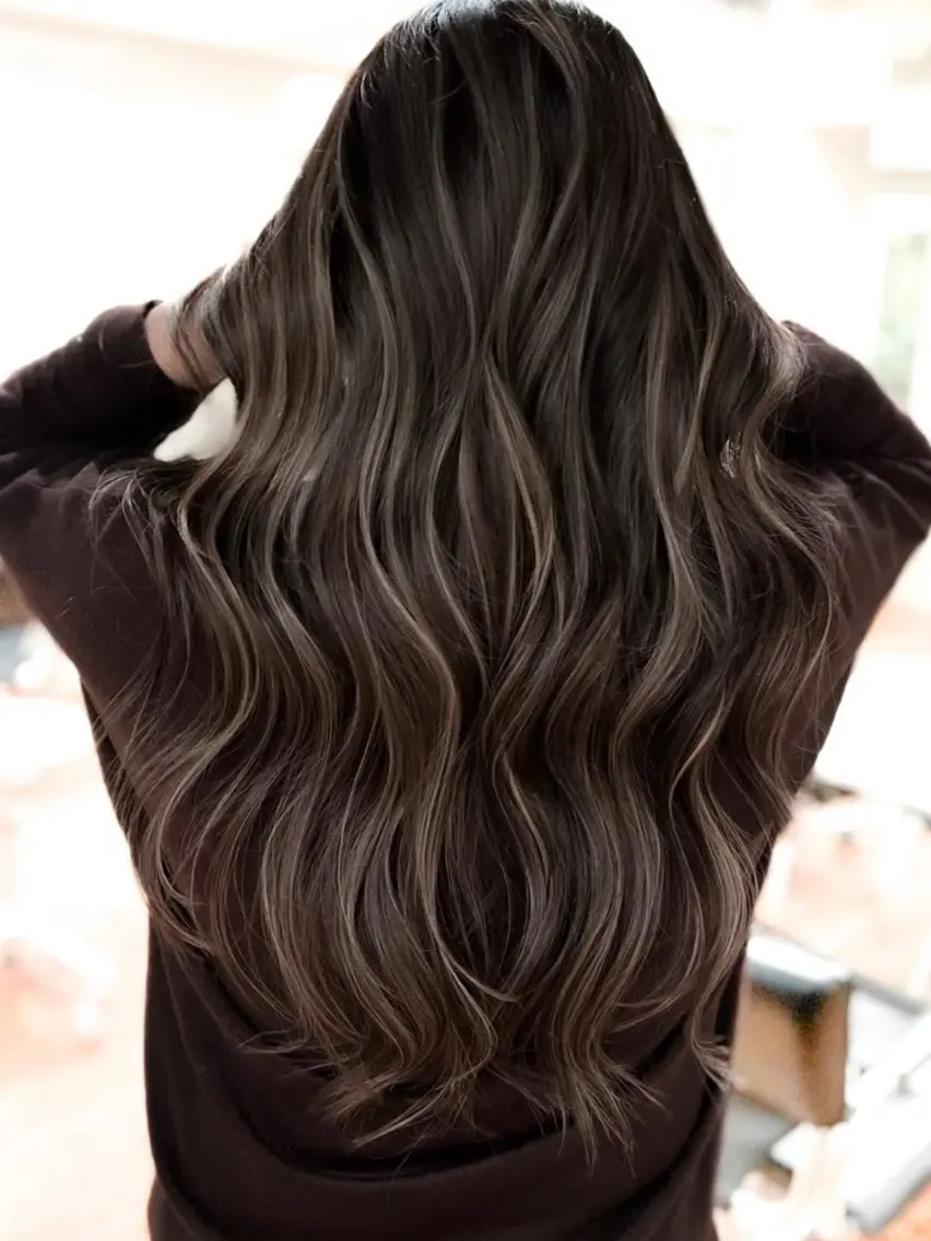 ロング カラー ヘアアレンジ ヘアカラー トリートメント 🫧透明感カラー/ 艶カラー🫧namiのヘアスタイル