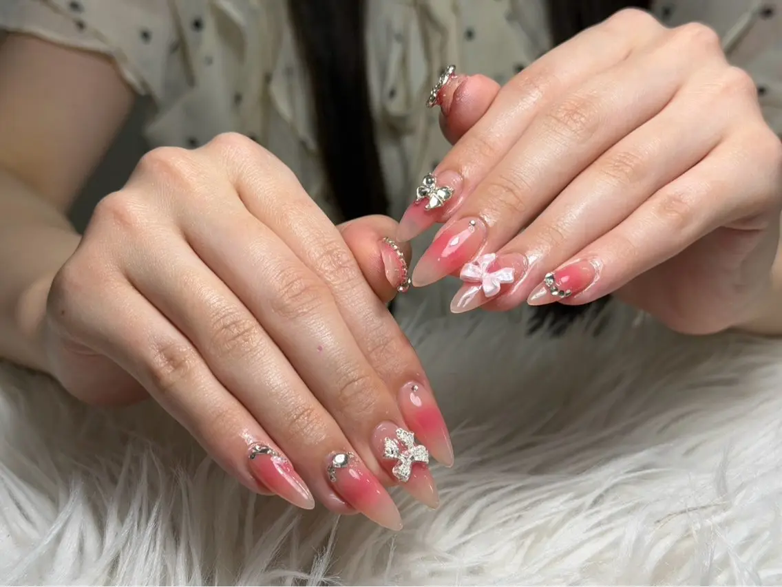 ネイル アートネイル フレンチネイル ジェルネイル キラキラネイル ニュアンスネイル ハンドネイル Ryu Nail YukiChanのネイルデザイン
