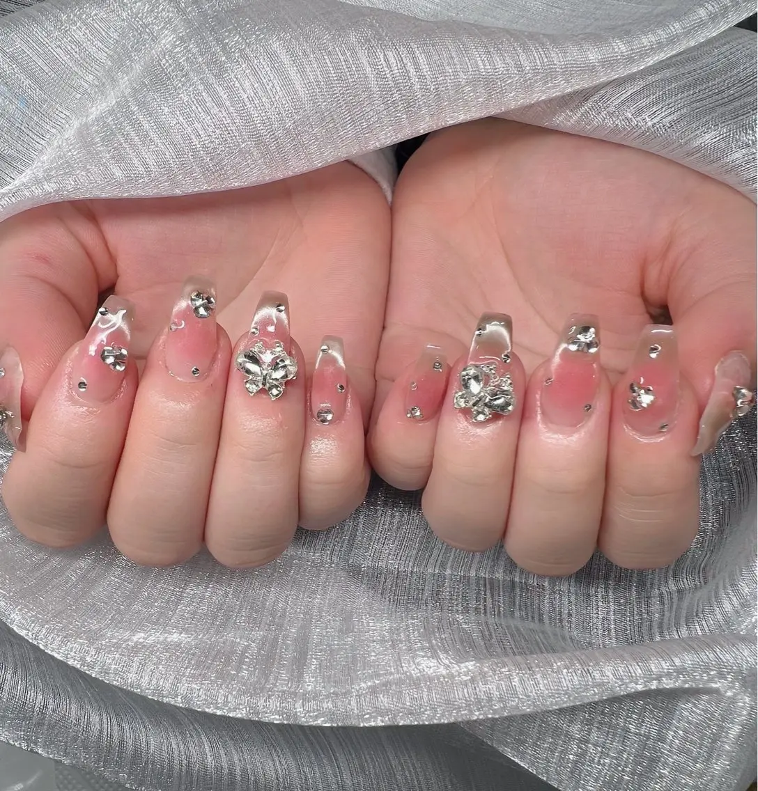 ネイル オーロラネイル チークネイル 長さ出し フットネイル フレンチネイル ハンドネイル Lee Nailsのネイルデザイン