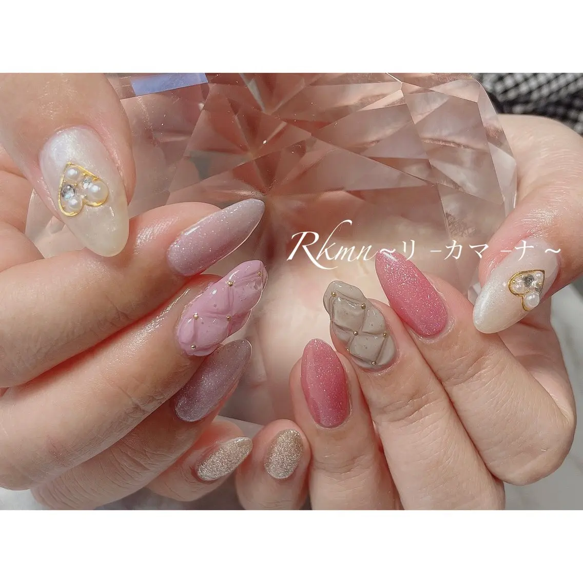 ネイル アートネイル ハート ピンク 春ネイル ホワイト ハンドネイル フットネイル ハンドケア Rkmn ~リ-カマ-ナ~のネイルデザイン
