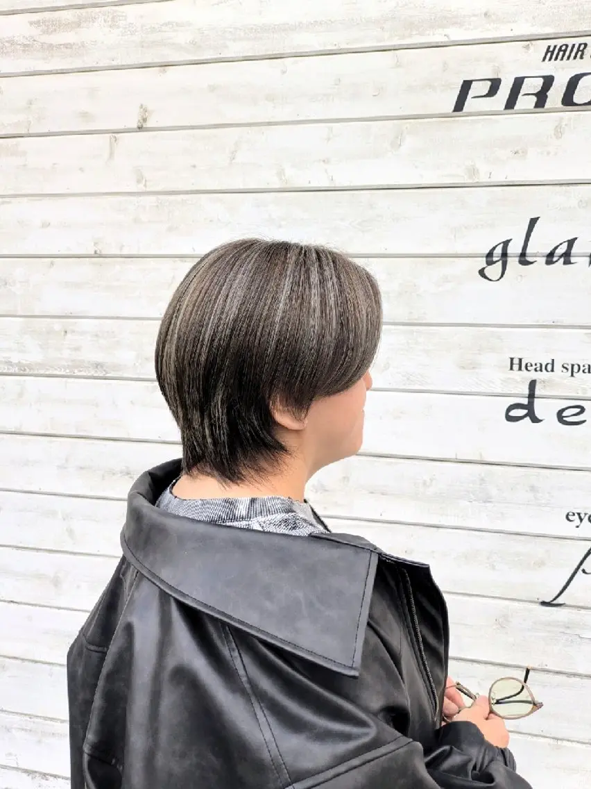 ショート ハイライト カット ヘアカラー トリートメント Yoko ブリーチカラーのヘアスタイル