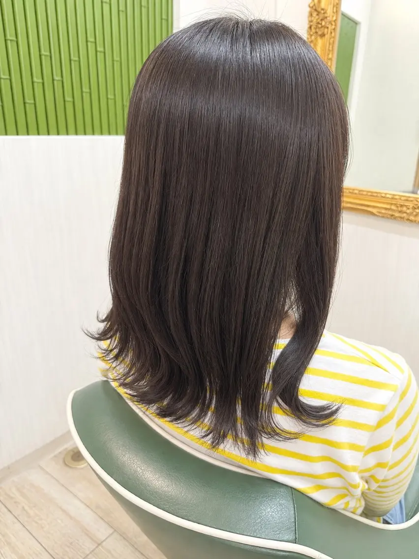 ミディアム 矢内 結菜のヘアスタイル