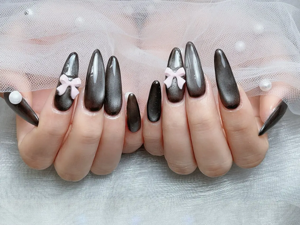 メンズ ネイル メンズ韓国風 アートネイル フレンチネイル ジェルネイル キラキラネイル ハンドネイル Bloom スカルプ専門店のネイルデザイン