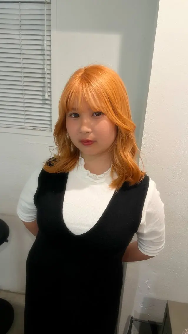 ミディアム 室屋 鈴音のヘアスタイル