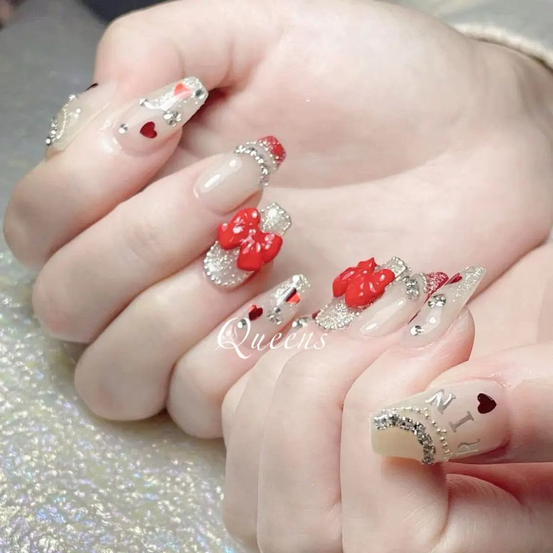 ネイル ハンドネイル Queens ひなのネイルデザイン