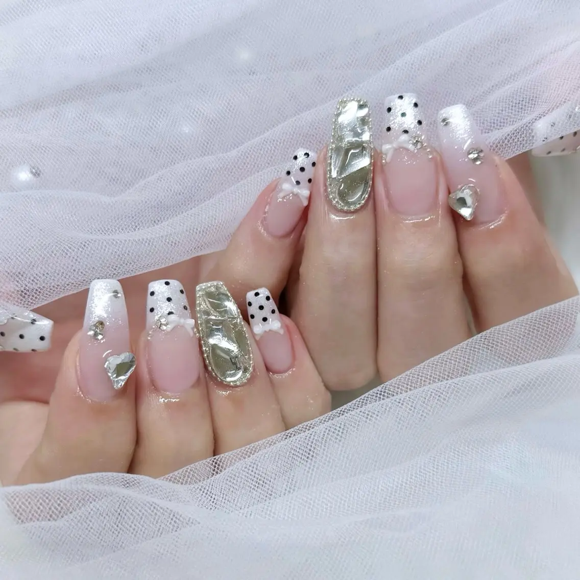 ネイル ハンドネイル moca京橋 shiori♡のネイルデザイン