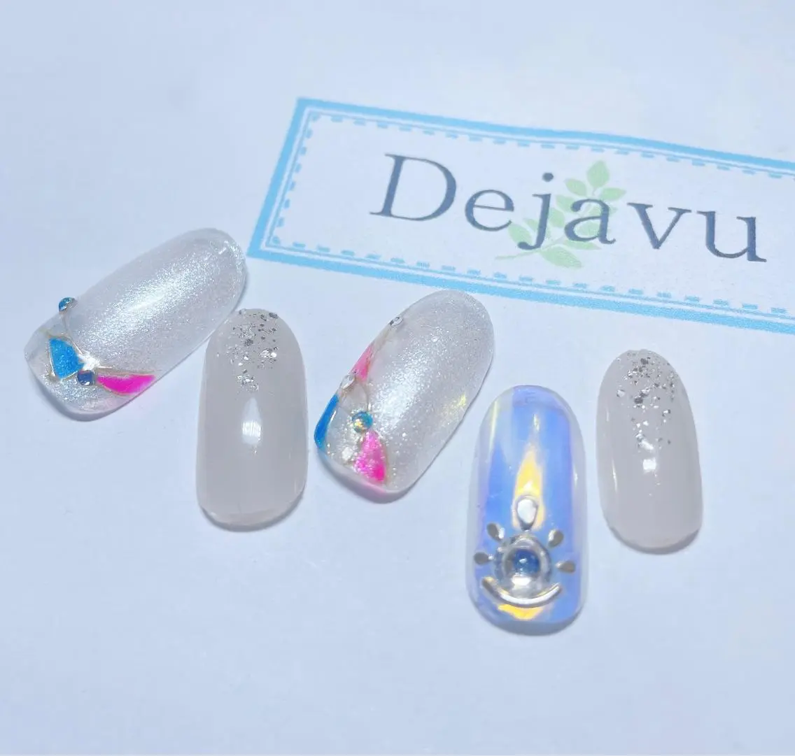 ネイル アートネイル オーロラネイル ミラーネイル ストーンネイル ハンドネイル Nail salon Dejavu 🌿のネイルデザイン