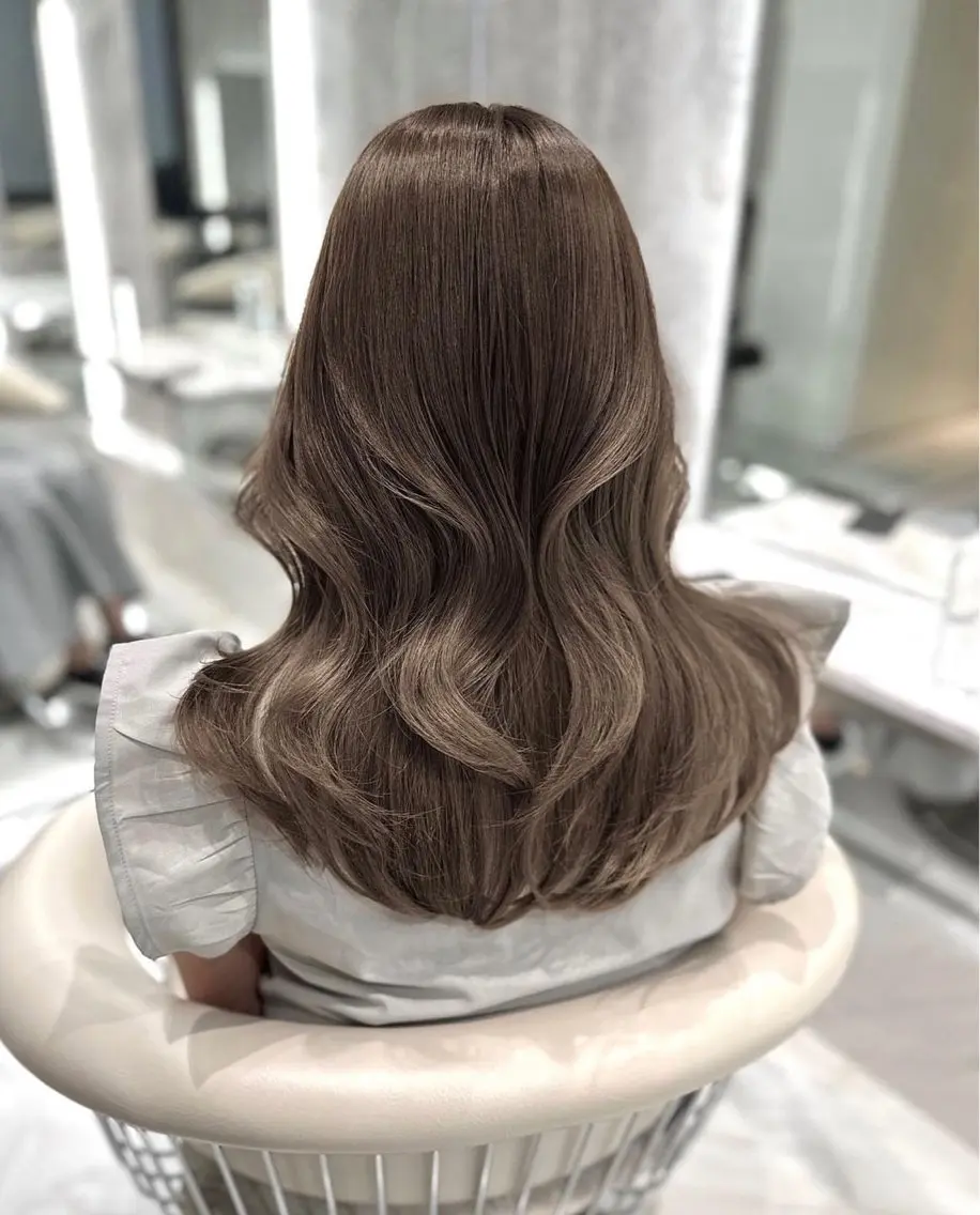 ロング カラー ベージュカラー レイヤー/グレージュ 渋谷表参道/小森波琉のヘアスタイル
