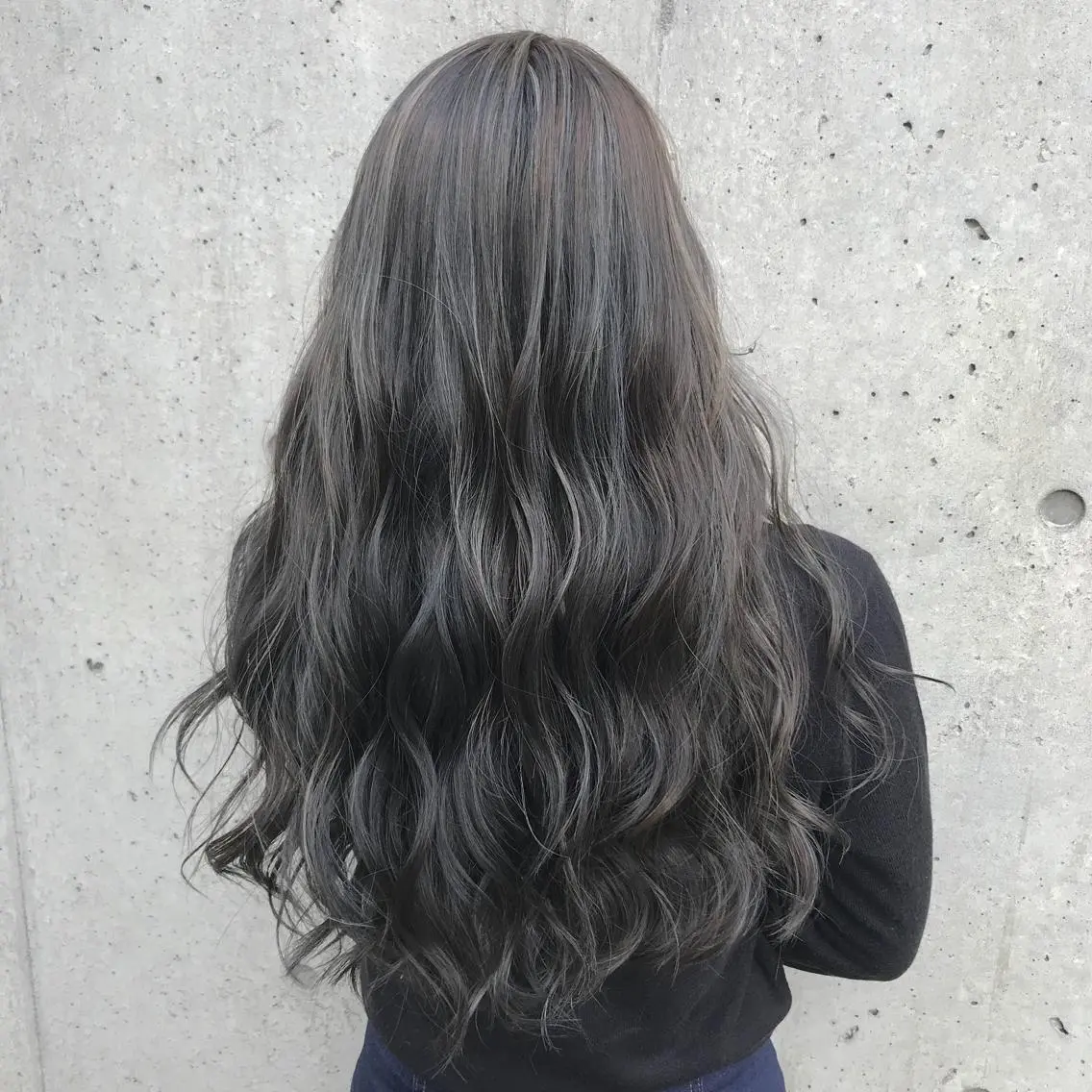 ロング カラー ヘアアレンジ アッシュ デザインカラー ハイライトカラー ハイライト 韓国レイヤーカット 🧸ベージュカラーのヘアスタイル