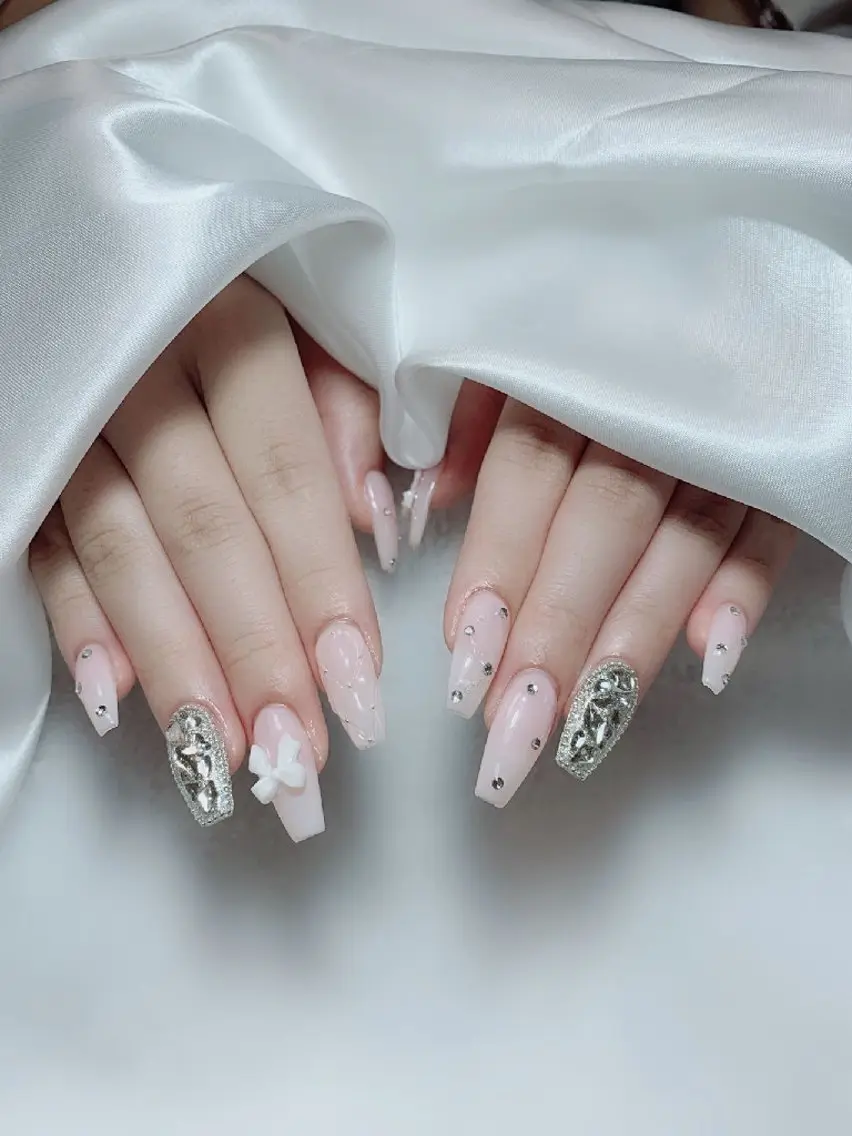 ネイル Amina nail salonのネイルデザイン