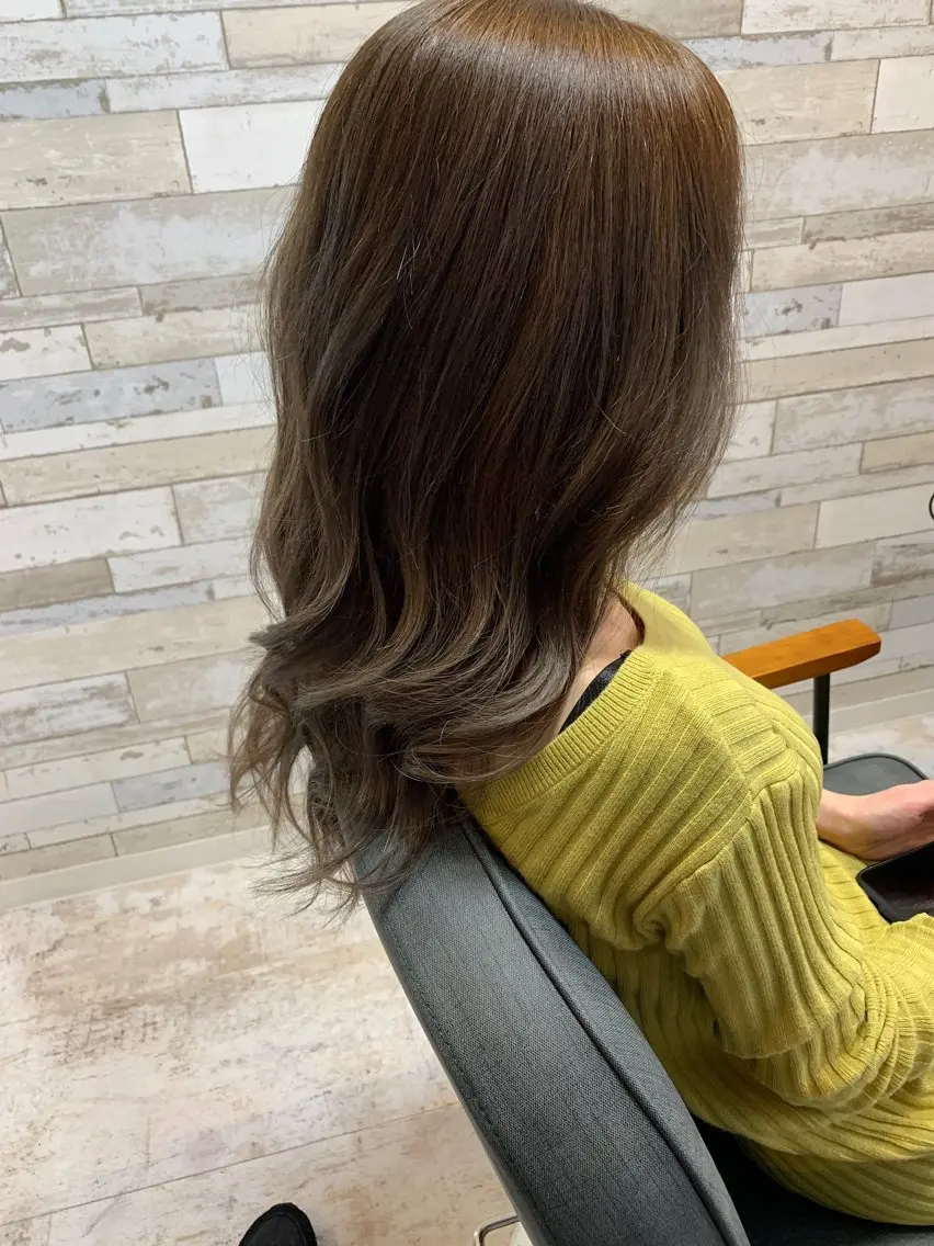 セミロング カット ヘアカラー 竹原 徹のヘアスタイル