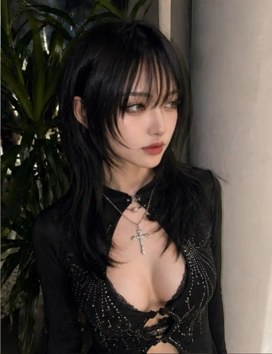 セミロング カット レイヤー×ハイトーン ×デザイン 啓太のヘアスタイル