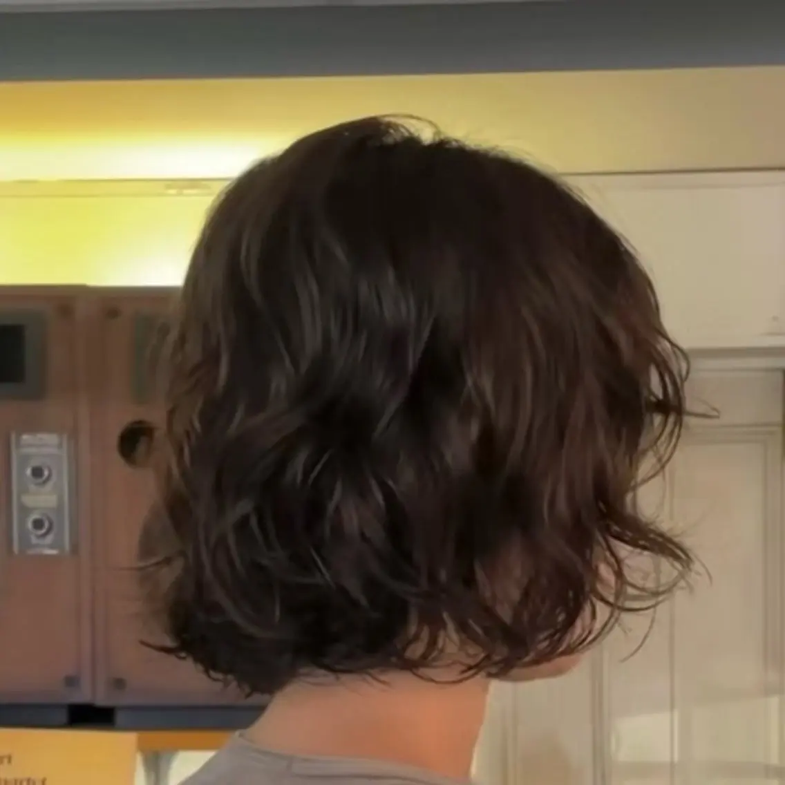 ショート カット パーマ 上品でラフな海外 hair🪽3yuのヘアスタイル