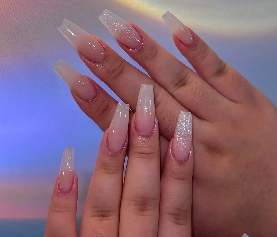 ネイル グラデーション キラキラネイル ワンカラーネイル 冬ネイル Jenn Nail Salonのネイルデザイン