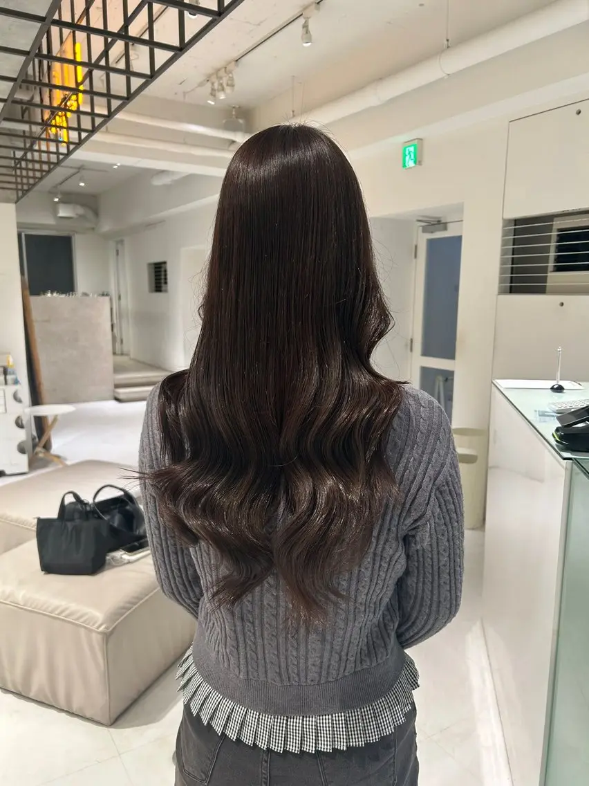 ロング ヘアカラー natsumi ⠀のヘアスタイル