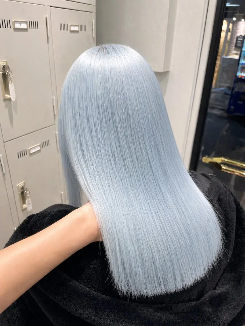 カラー ハイトーンレイヤー TENSHOのヘアスタイル