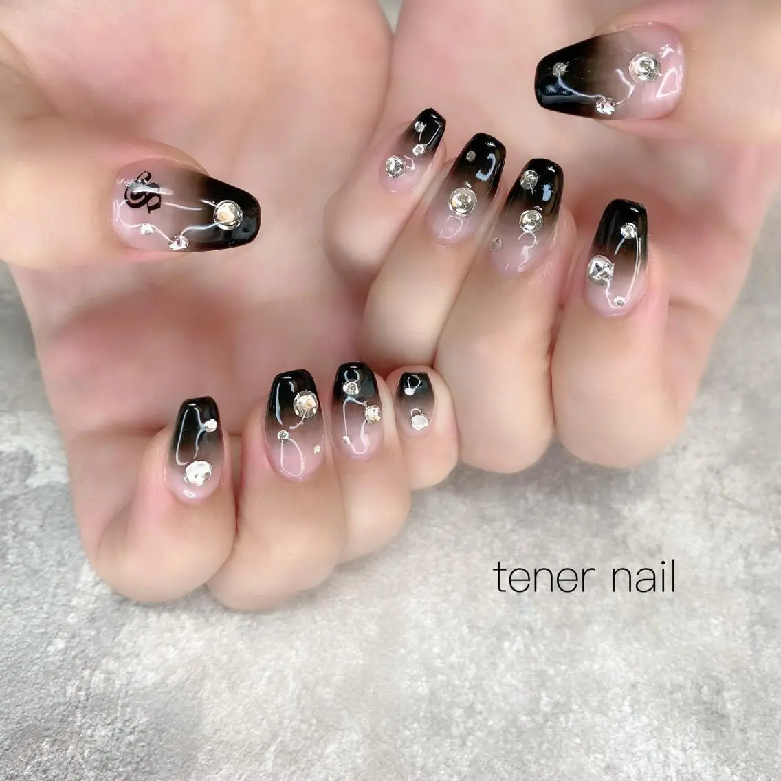 ネイル グラデーション キラキラネイル ストーンネイル テネルネイル tener nailのネイルデザイン