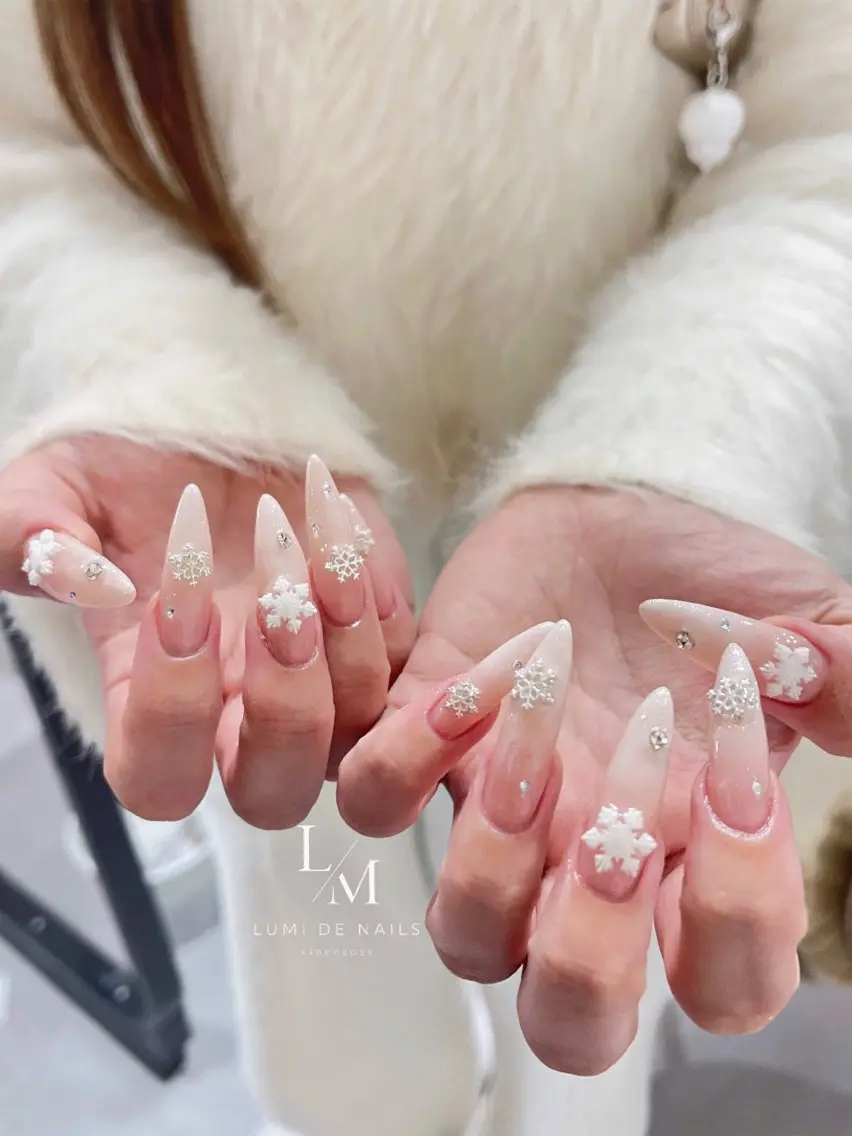 ネイル グラデーション ラメ(グリッター) マグネットネイル ミラーネイル ニュアンスネイル ハンドネイル Lumi de nailsのネイルデザイン