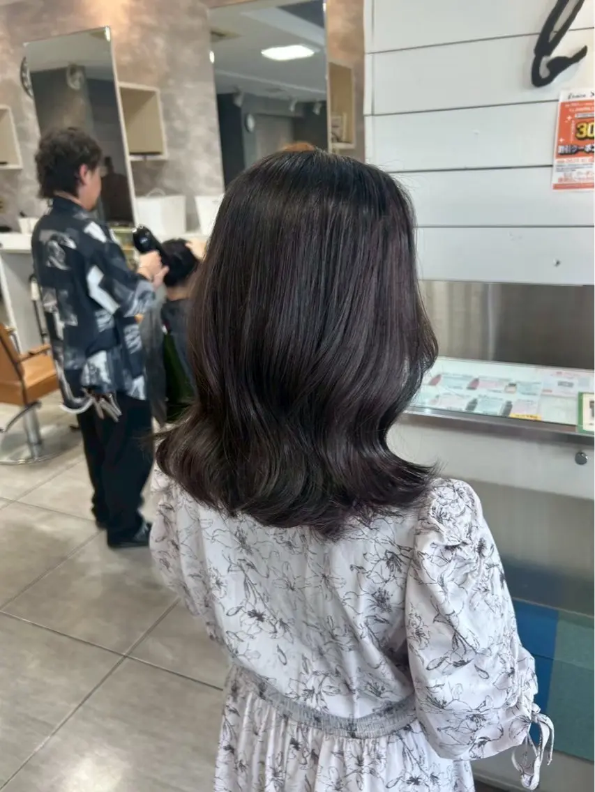 ミディアム カラー ヘアカラー 西岡 英菜のヘアスタイル