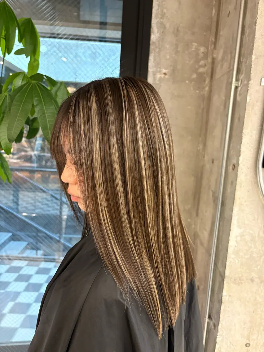 ロング カラー ブリーチ カット ヘアカラー ♡ハイライトカラー shinri♡のヘアスタイル