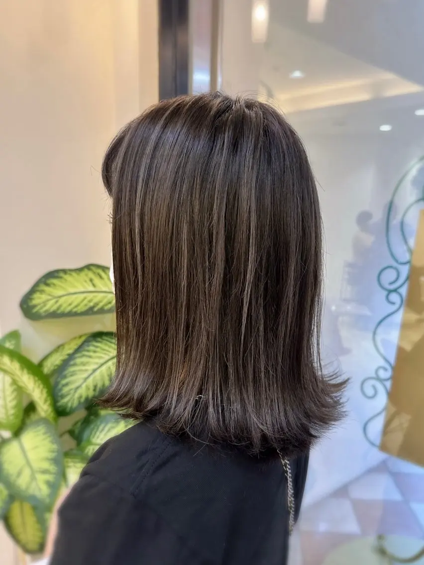 ミディアム カラー ハイライトカラー ハイライト 外ハネヘア カット ヘアカラー 小顔レイヤー💗 木村実樹のヘアスタイル