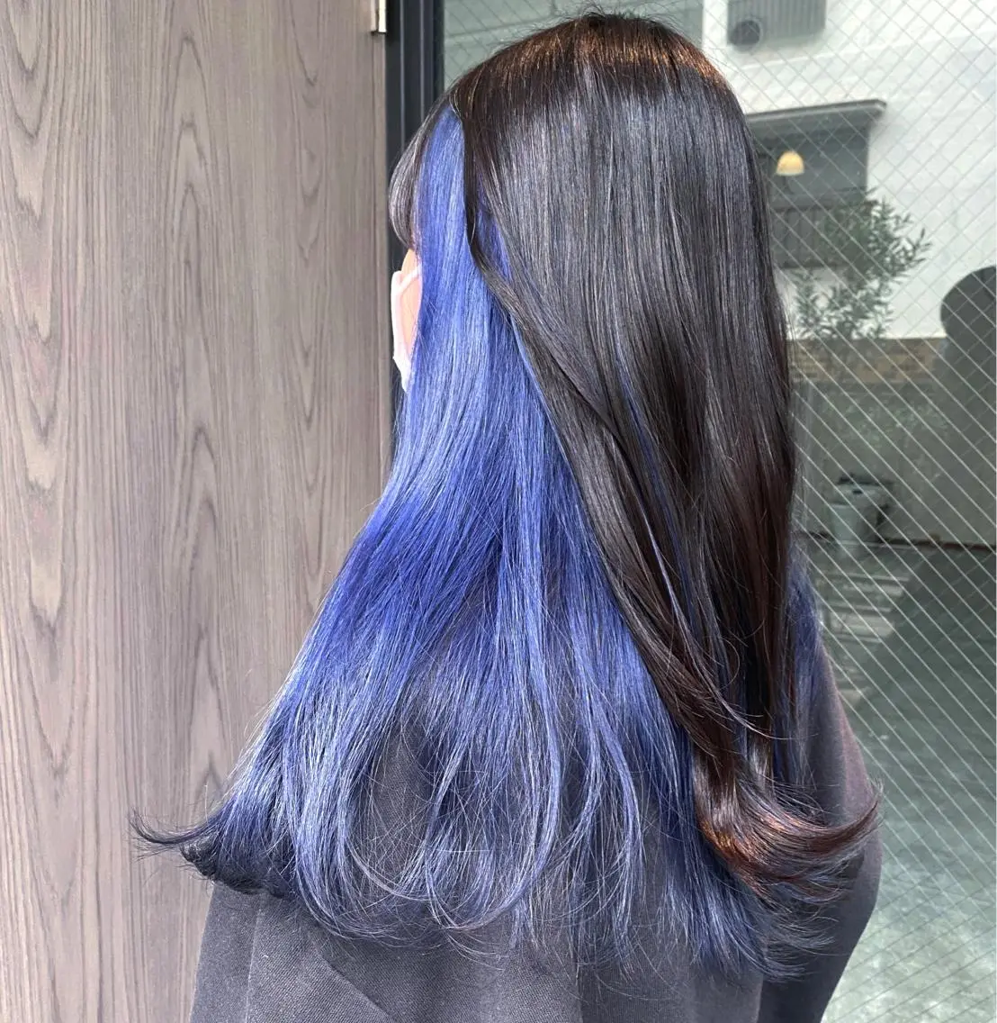 セミロング カラー ブルーカラー インナーカラー カット ヘアカラー 金子 真悠のヘアスタイル