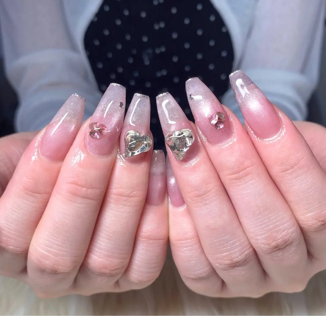 ネイル フラッシュネイル ジェルネイル グラデーション ハート 韓国ネイル ハンドネイル Nail&eye Belire 新宿のネイルデザイン