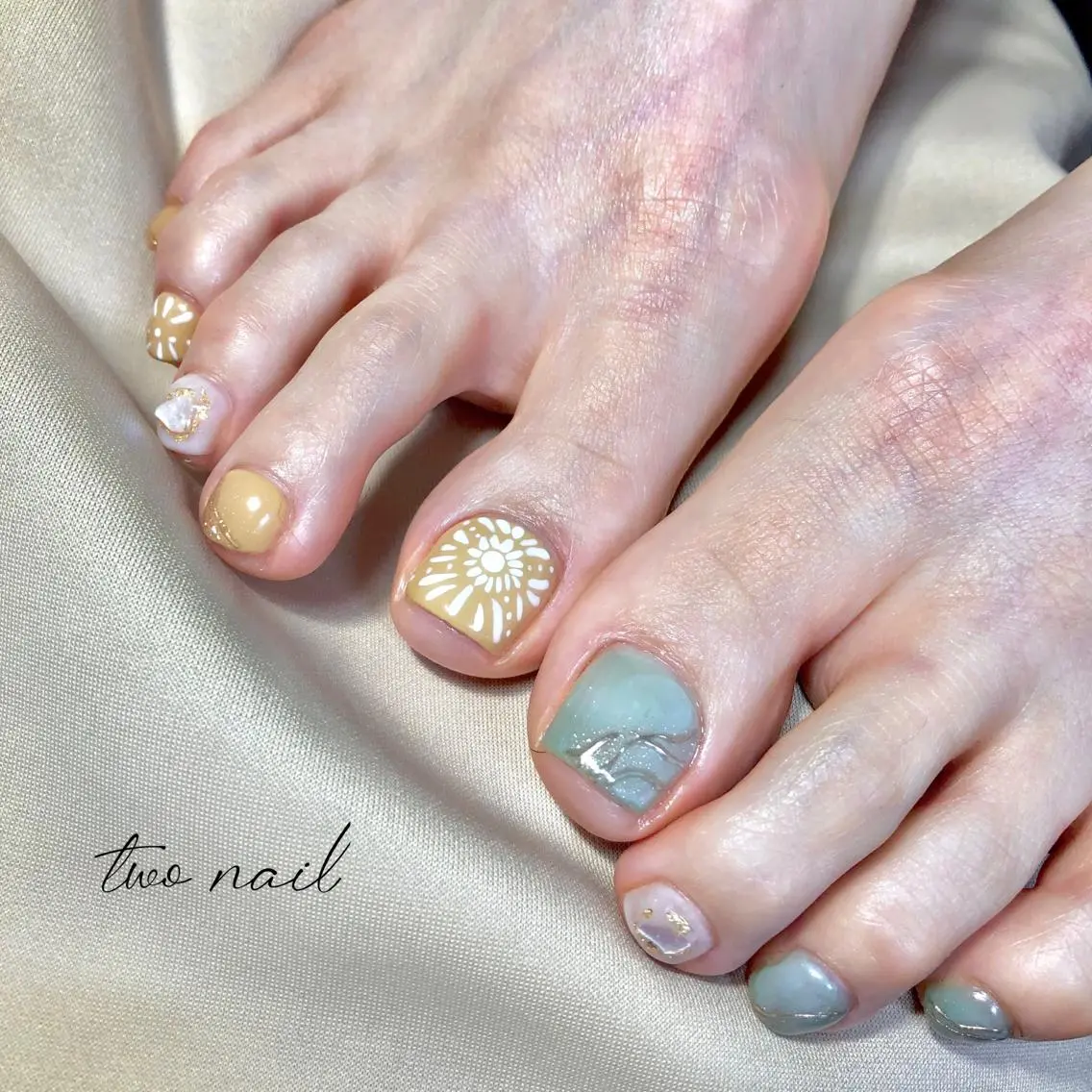 ネイル アートネイル フットネイル ハート ニュアンスネイル ホワイト two nailのネイルデザイン