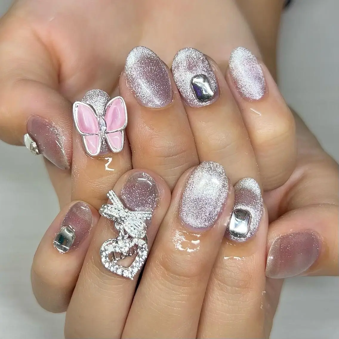ネイル マグネットネイル ピンク ハンドネイル 【Yappy🌈】 💖P-tanaのネイルデザイン