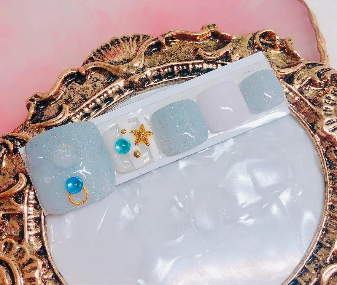 ネイル フットネイル フットネイル CROWN プライベートサロンのネイルデザイン
