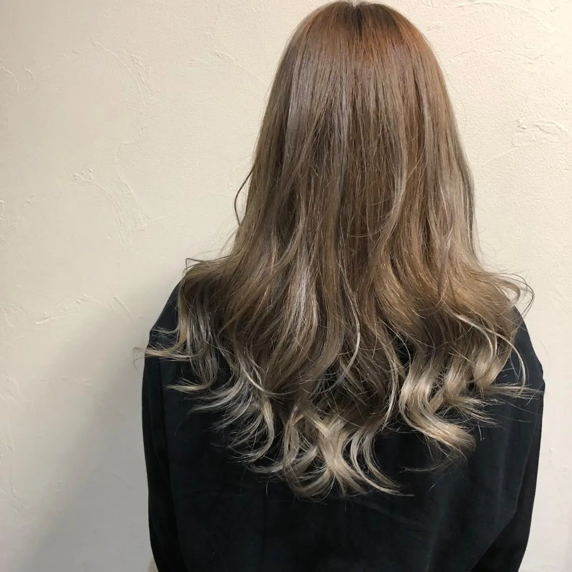 ロング カラー ブリーチ カット パーマ 柏メンズカットパーマ NO.1タイチのヘアスタイル