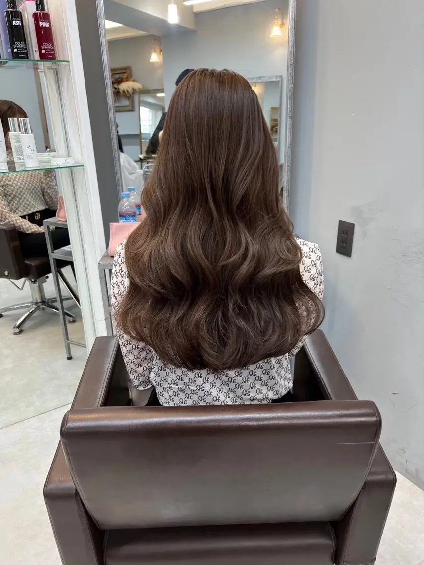 セミロング カット ヘアカラー 佐藤 菜穂のヘアスタイル
