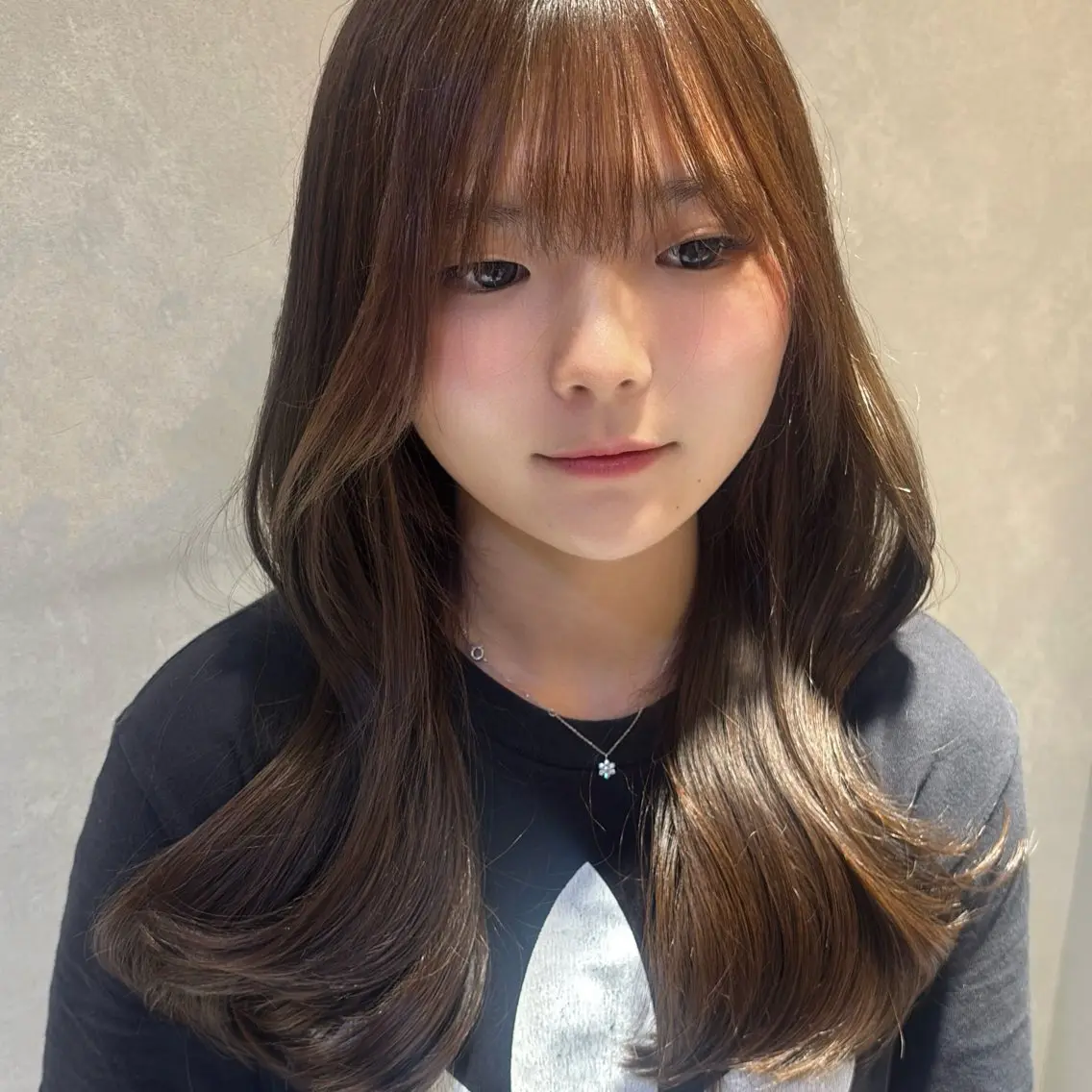 ロング ヘアカラー トリートメント 𝐿𝑒𝑒 四ツ橋 𝑅𝐴𝑁𝐴のヘアスタイル