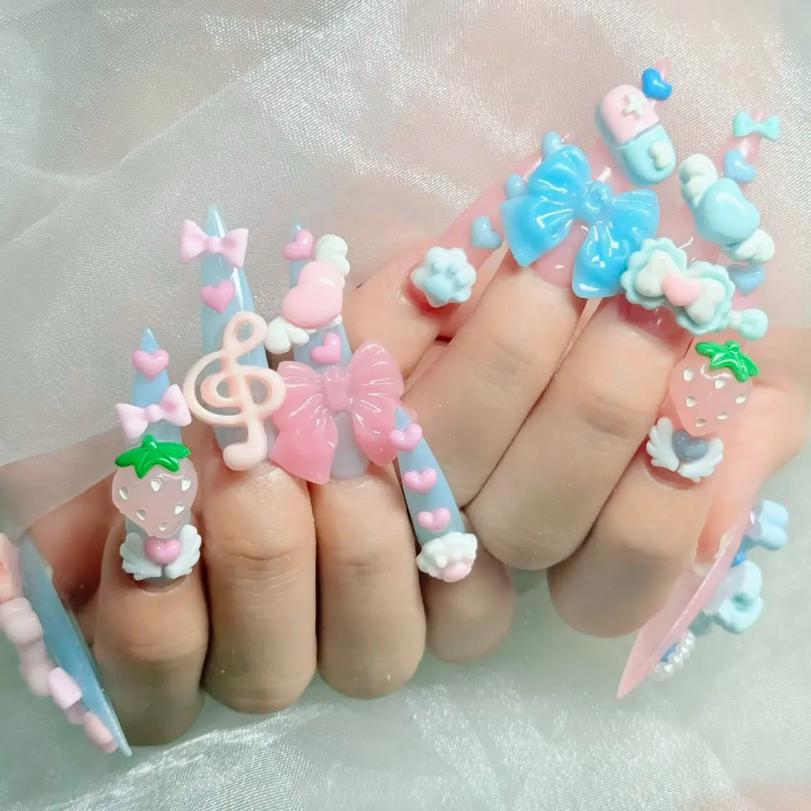 ネイル フットネイル フレンチネイル グラデーション 韓国ネイル ロングネイル ハンドネイル Hani Nail Salonのネイルデザイン
