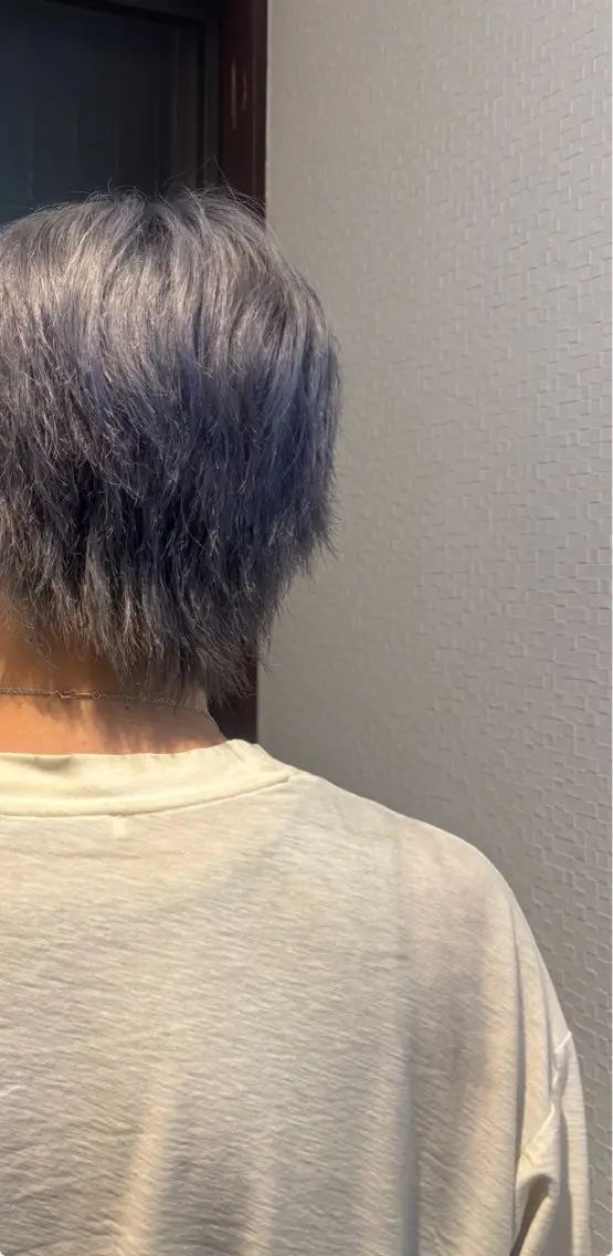 ショート カラー メンズ メンズハイトーン ブルーカラー ブルーグレー ブルーグレージュ 透明感カラー ヘアカラー terra🌻能瀬 夏稀のヘアスタイル