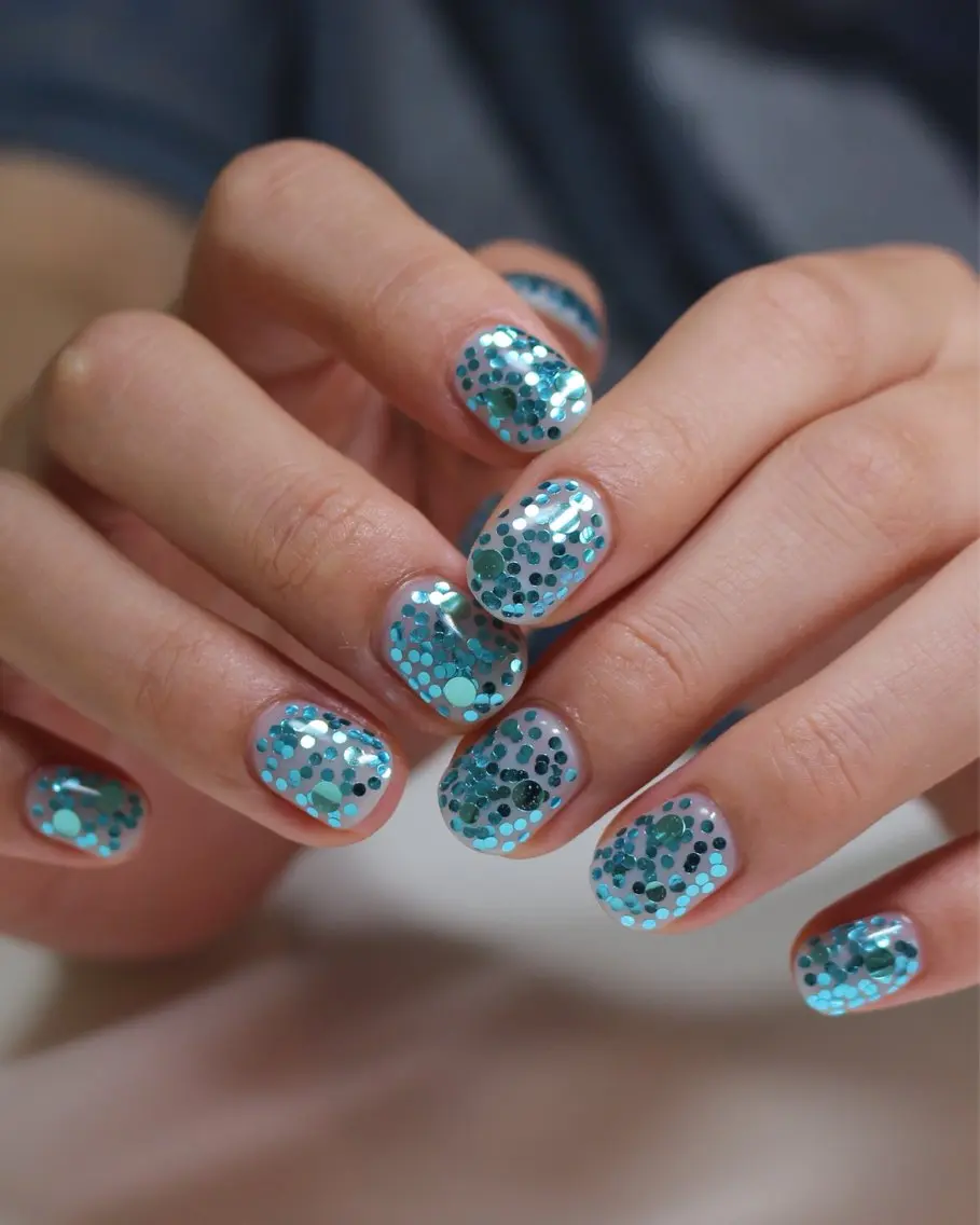 ネイル ブルー ホログラムネイル キラキラネイル 夏ネイル ハンドネイル Baku Nailsのネイルデザイン