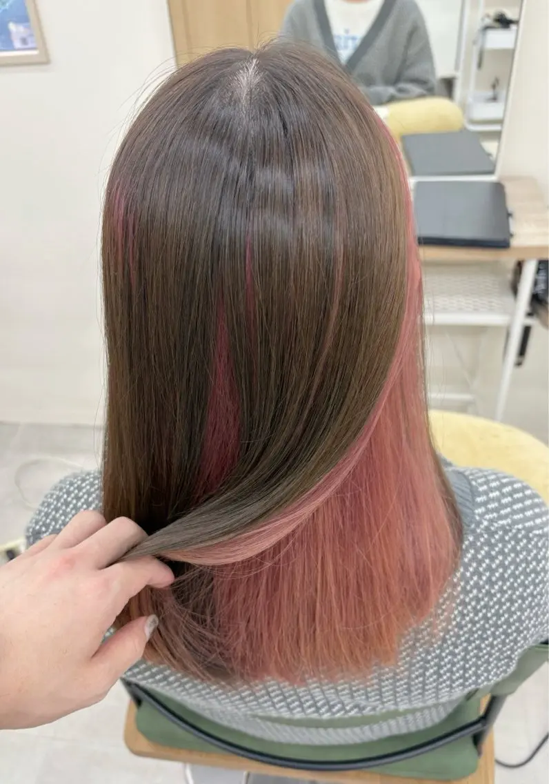 ロング カラー ヘアカラー NaVIユウジ 透明感カラーのヘアスタイル