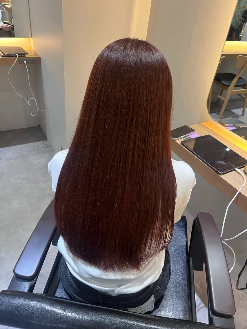 ロング カラー ブラウンカラー ピンクカラー ピンクブラウン ヘアカラー ロングカット/ うる艶カラー/ユイのヘアスタイル