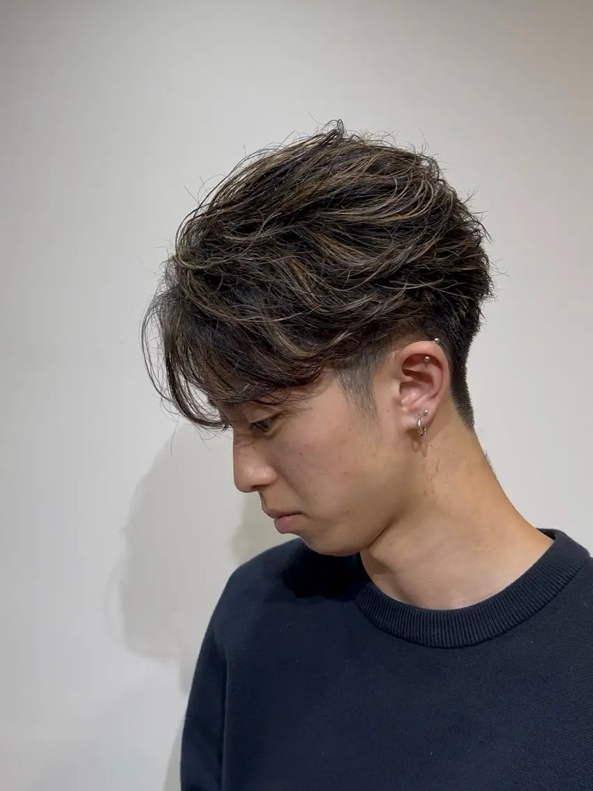 ミディアム パーマ メンズ センターパート カット メンズ特化パーマ &カラー🔥小倉大和のヘアスタイル