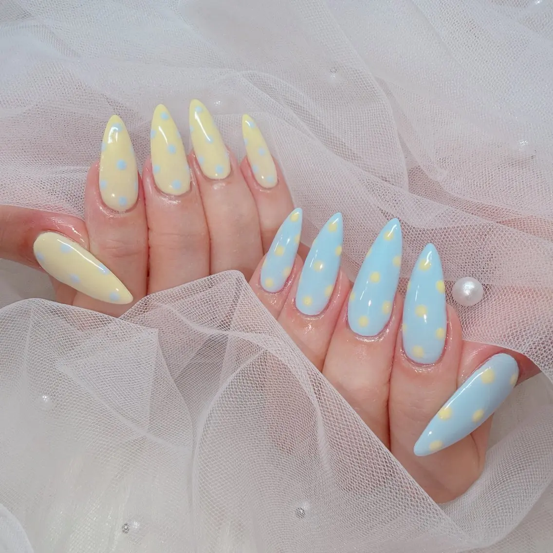 ネイル ネイルチップ ハンドネイル ラクロレ ハナ︎🌼のネイルデザイン