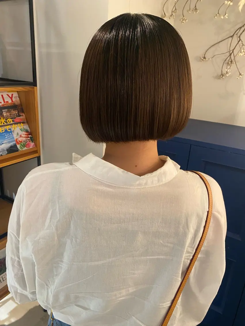 ショート 前下がりボブ ボブ 山本 琴葉 /ボブ /切りっぱなしボブのヘアスタイル