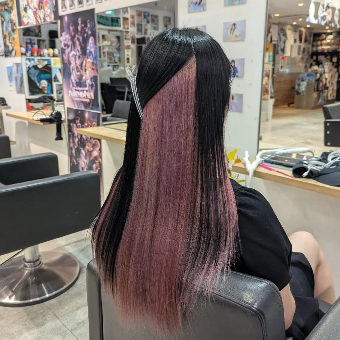 カラー ロング インナーカラー ピンクカラー 推しカラー🦉にじさ んじカラー🌈🕒✨のヘアスタイル