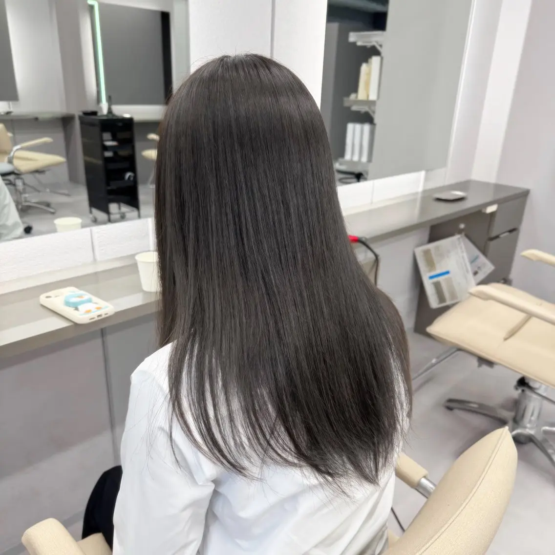 セミロング カラー セミロングパーマ バレイヤージュ ベージュカラー ブリーチ ブロンド 洸　カラー特化/ 透明感/ボブのヘアスタイル